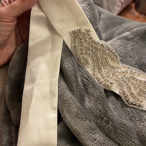 Gorgeous Satin Beaded Bridal Belt - Picture 2 of 8